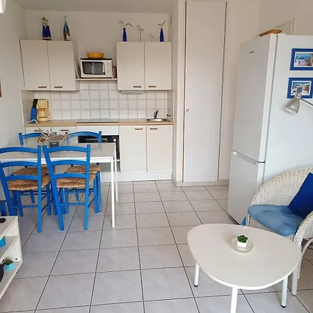 Apartment Entre Et Marina T2 Climatise Avec Piscine Collective-5hr213 *