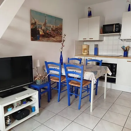 Apartment Entre Et Marina T2 Climatise Avec Piscine Collective-5hr213 *